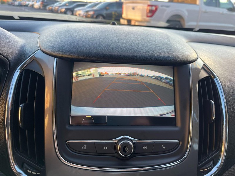 Chevrolet Cruze Vehicle Image 22