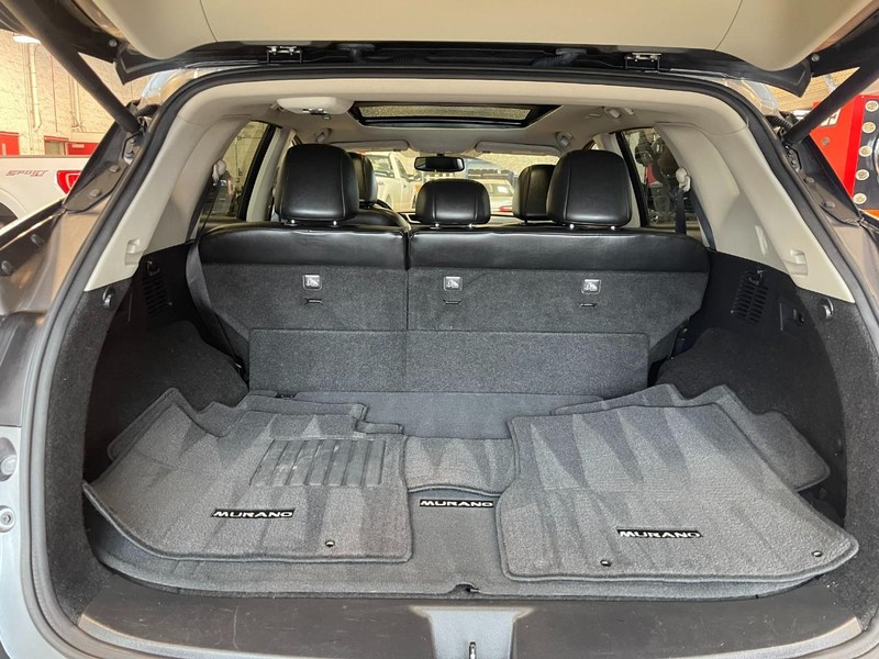 Nissan Murano Vehicle Image 11