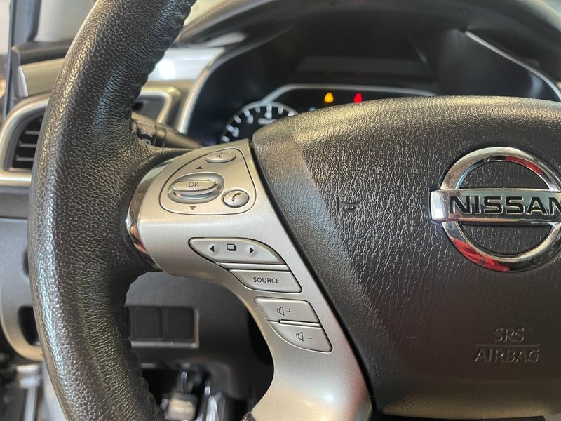 Nissan Murano Vehicle Image 19