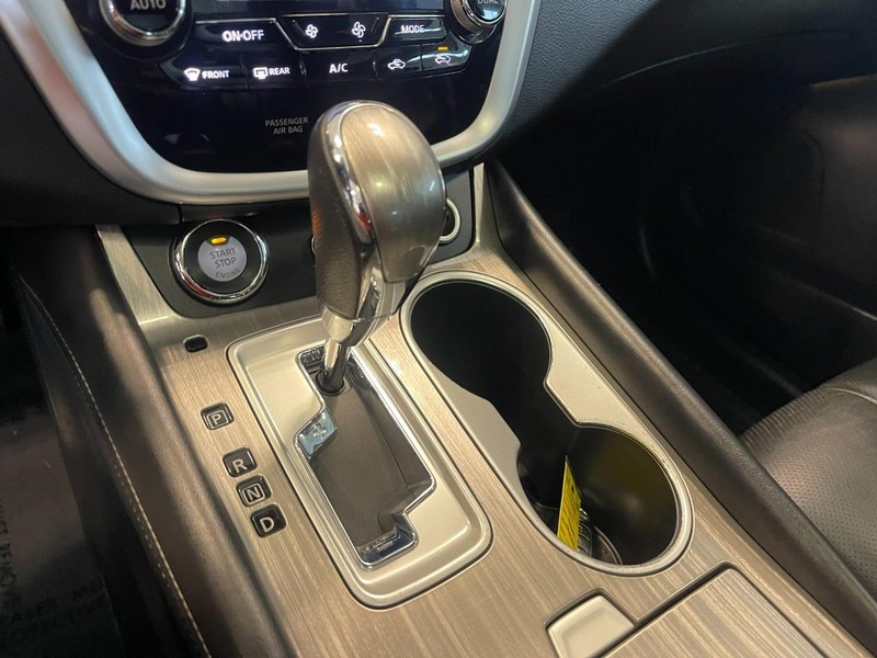 Nissan Murano Vehicle Image 21