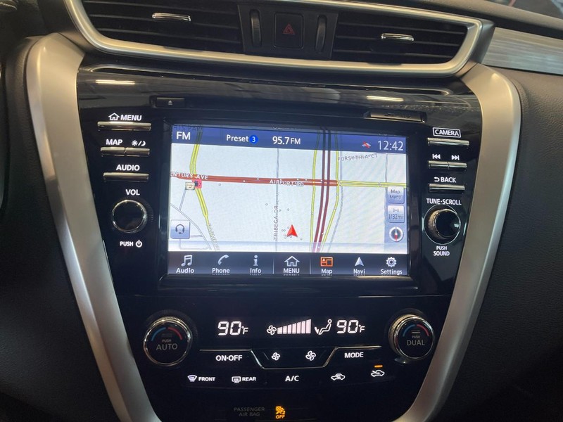 Nissan Murano Vehicle Image 24