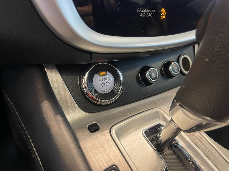 Nissan Murano Vehicle Image 28