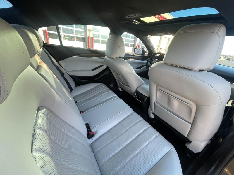 Mazda MAZDA6 Vehicle Image 10