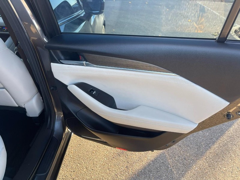 Mazda MAZDA6 Vehicle Image 11