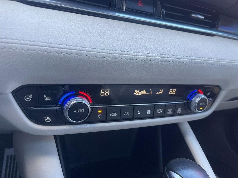 Mazda MAZDA6 Vehicle Image 24