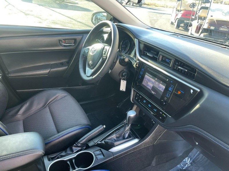 Toyota Corolla Vehicle Image 06