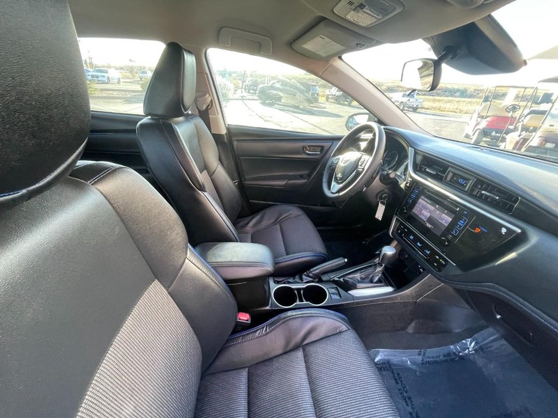 Toyota Corolla Vehicle Image 07