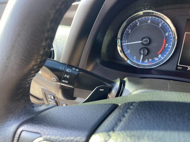 Toyota Corolla Vehicle Image 20