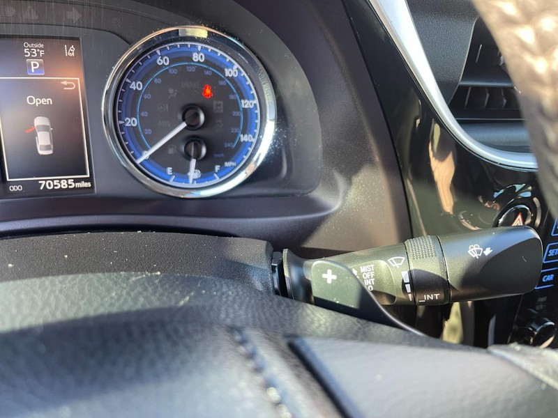 Toyota Corolla Vehicle Image 21