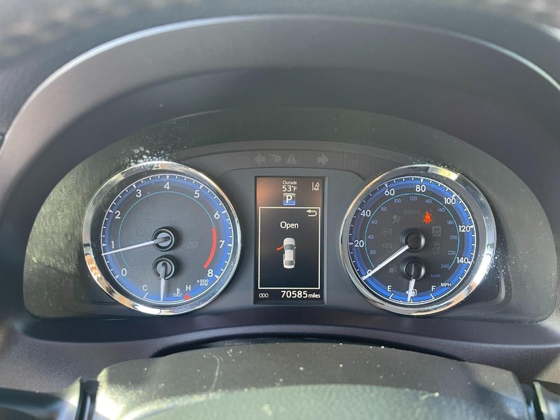 Toyota Corolla Vehicle Image 22