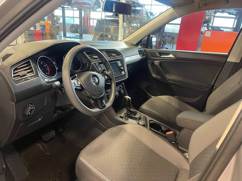 Volkswagen Tiguan Vehicle Image 09