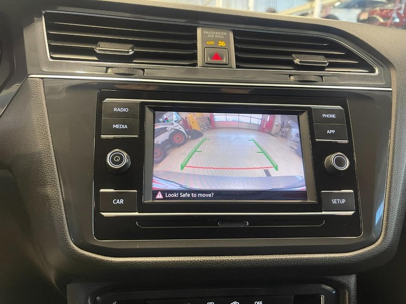 Volkswagen Tiguan Vehicle Image 22