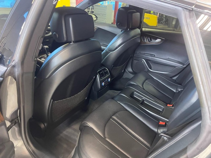 Audi S7 Vehicle Image 14