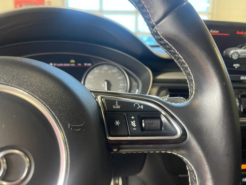 Audi S7 Vehicle Image 24