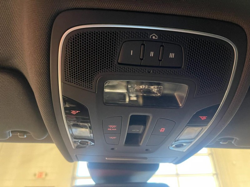 Audi S7 Vehicle Image 35