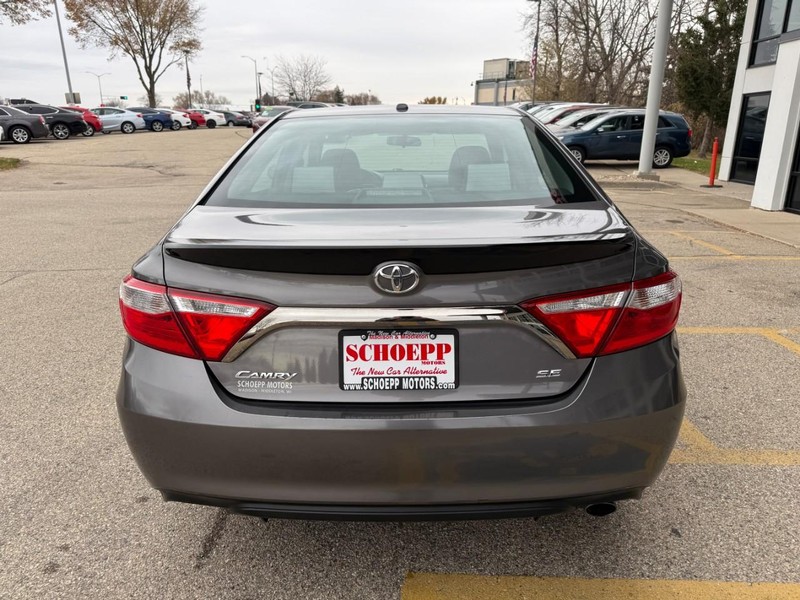 Toyota Camry Vehicle Image 06