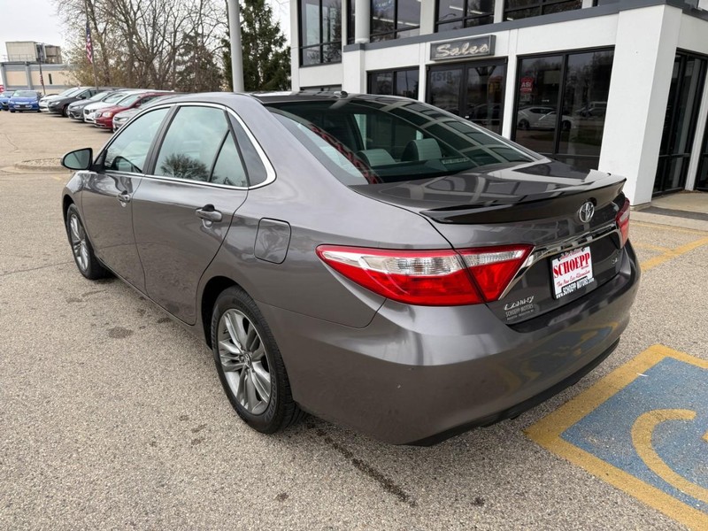 Toyota Camry Vehicle Image 07