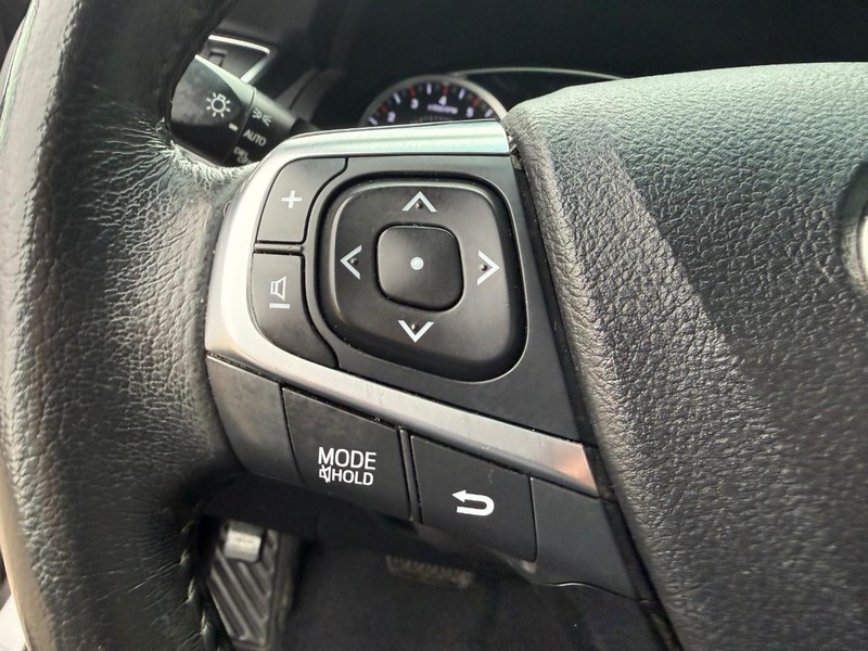 Toyota Camry Vehicle Image 21