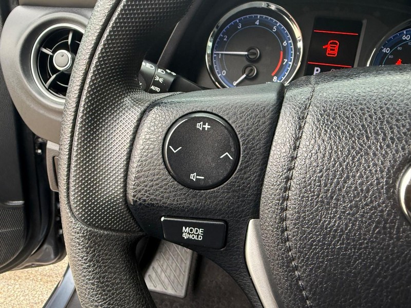 Toyota Corolla Vehicle Image 19