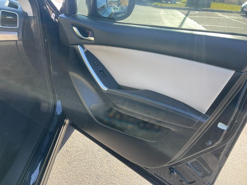 Mazda CX-5 Vehicle Image 11