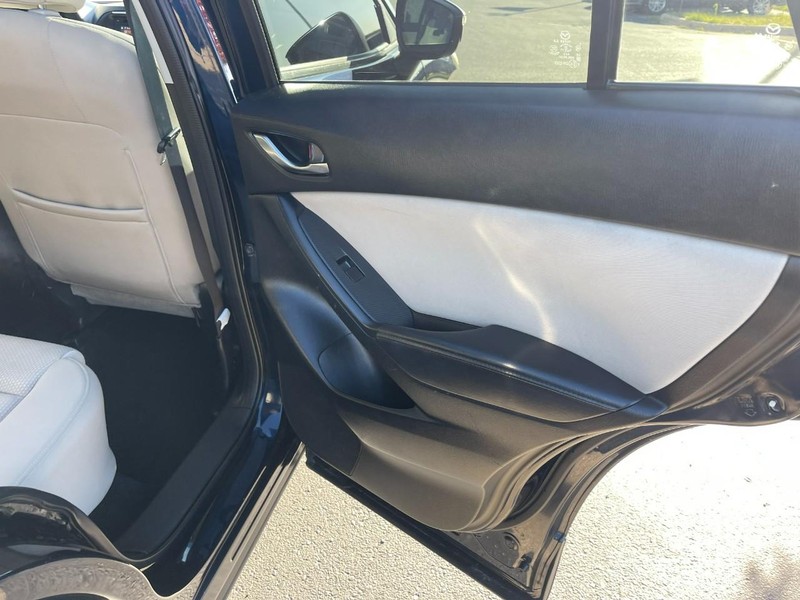 Mazda CX-5 Vehicle Image 14