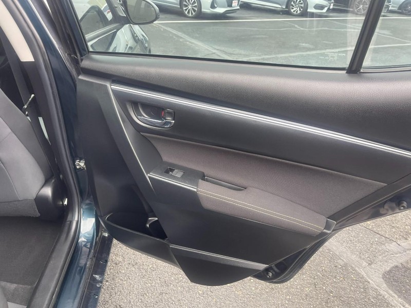 Toyota Corolla Vehicle Image 08