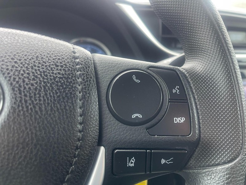 Toyota Corolla Vehicle Image 14