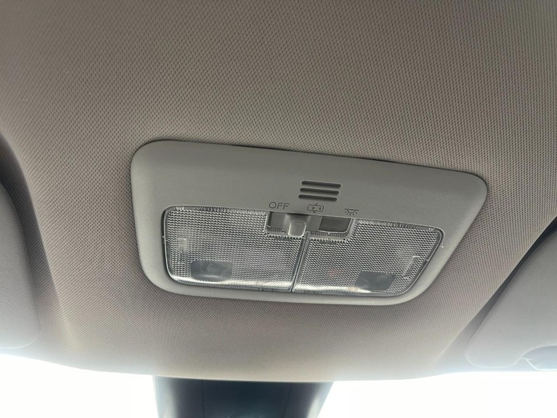 Toyota Corolla Vehicle Image 19