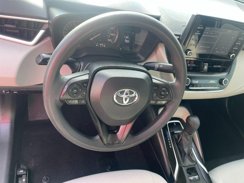 Toyota Corolla Vehicle Image 13