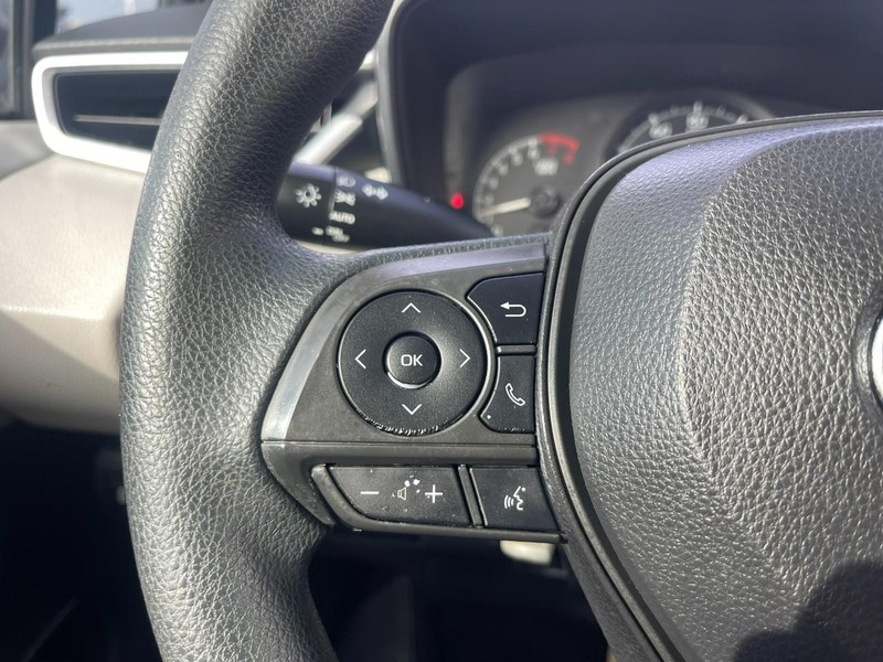 Toyota Corolla Vehicle Image 14