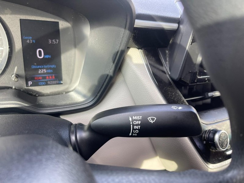 Toyota Corolla Vehicle Image 17