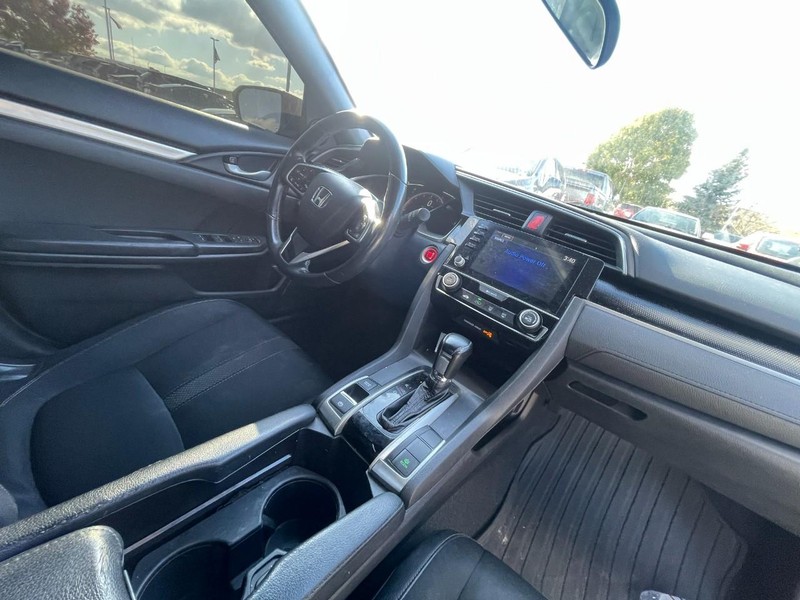 Honda Civic Sedan Vehicle Image 05