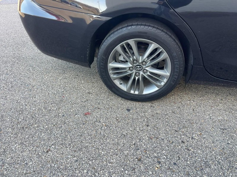 Toyota Camry Vehicle Image 08