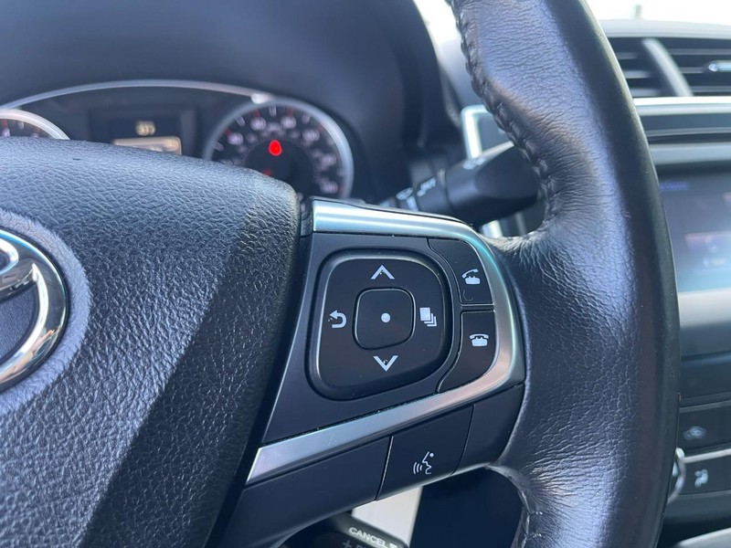 Toyota Camry Vehicle Image 22