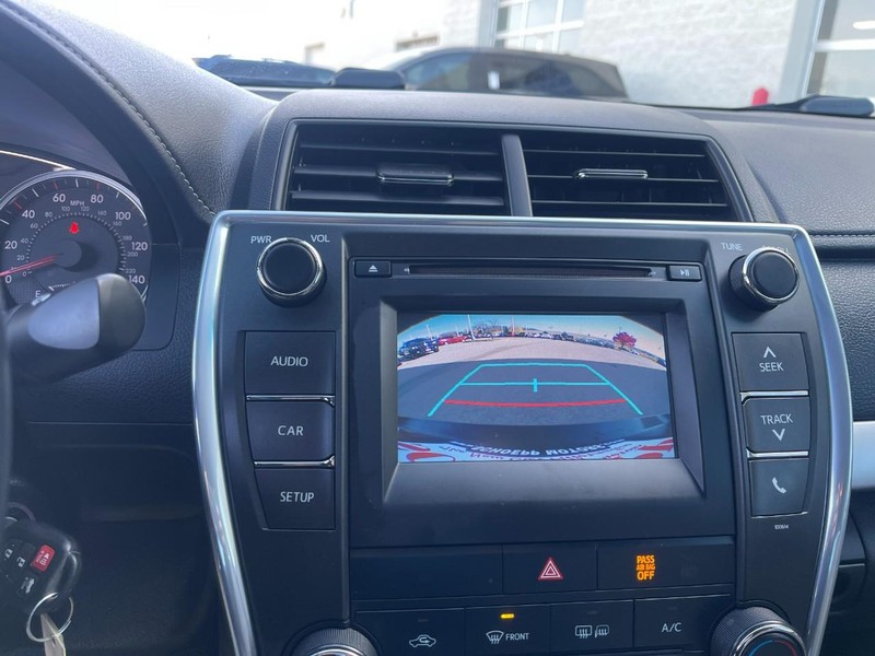 Toyota Camry Vehicle Image 28