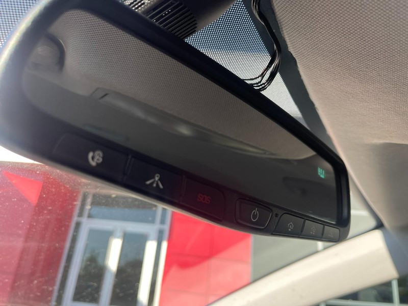 Hyundai Elantra Vehicle Image 26