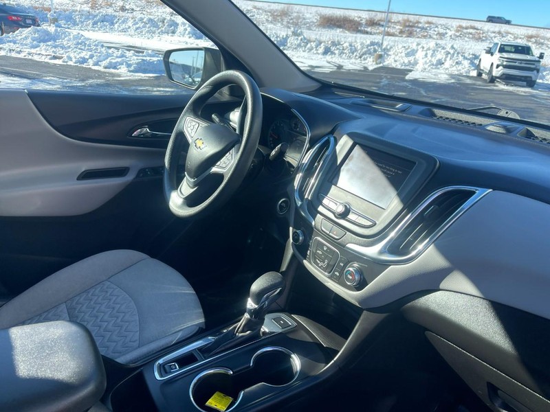 Chevrolet Equinox Vehicle Image 06