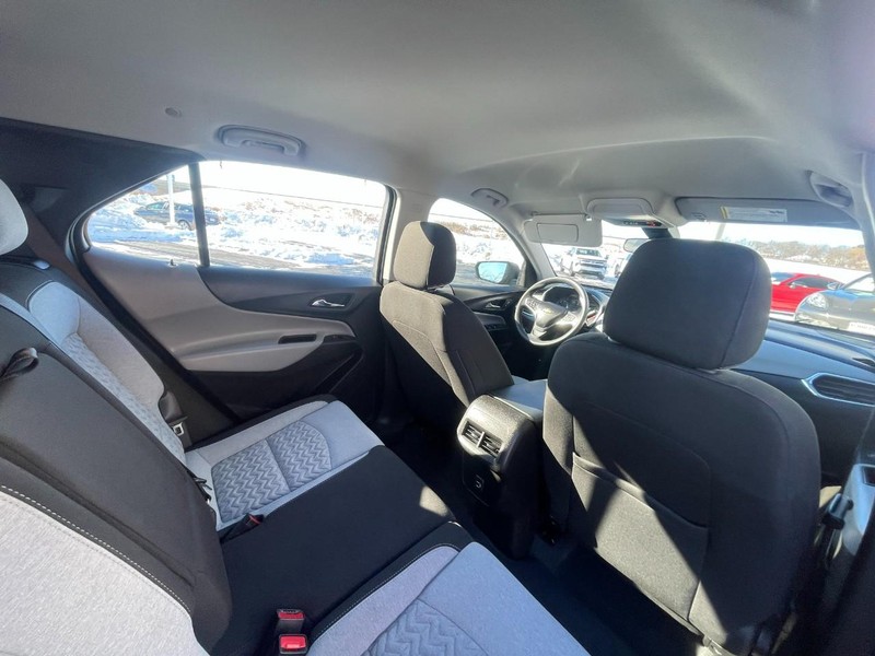 Chevrolet Equinox Vehicle Image 10