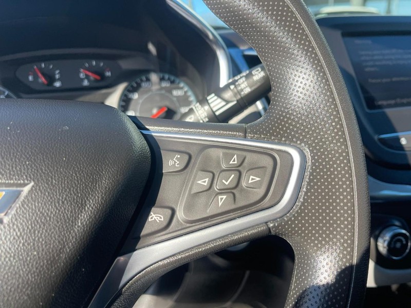 Chevrolet Equinox Vehicle Image 19