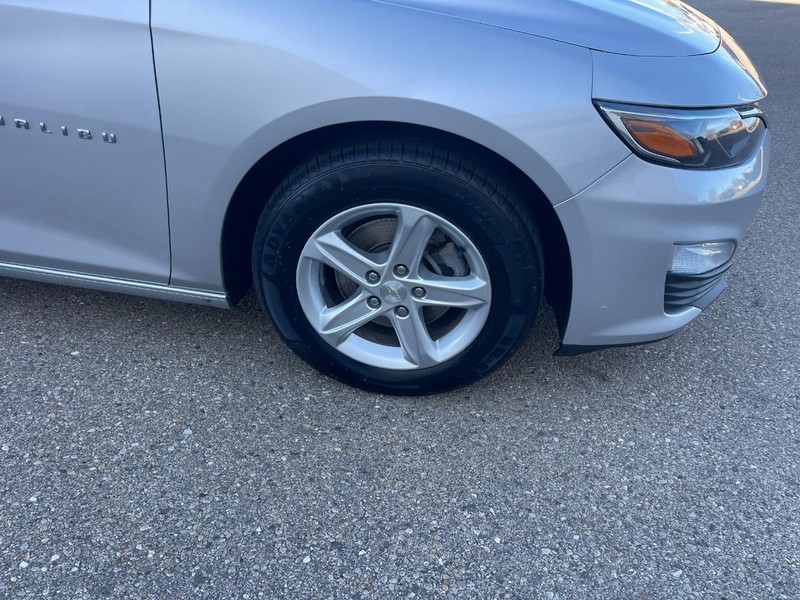 Chevrolet Malibu Vehicle Image 07