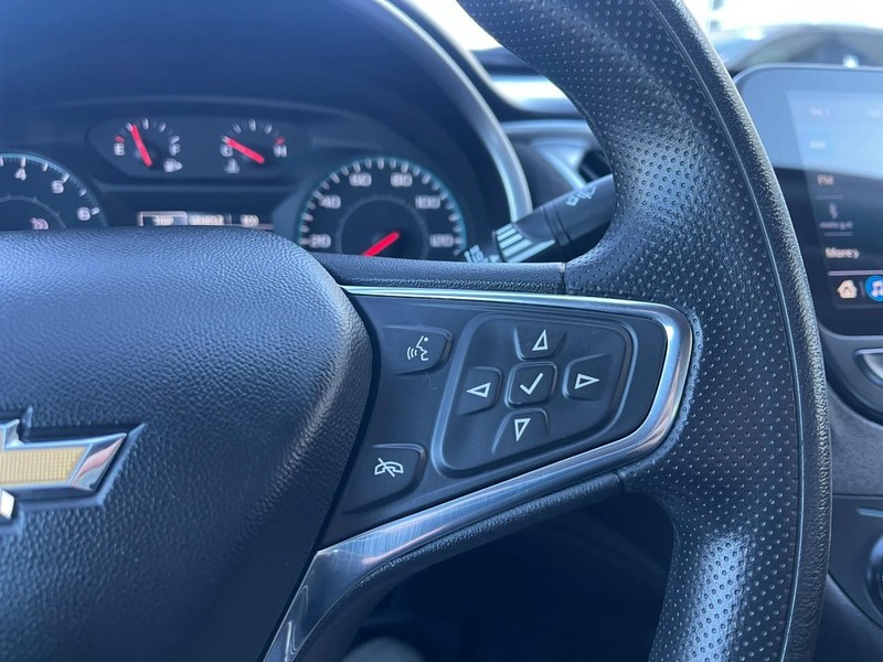 Chevrolet Malibu Vehicle Image 22