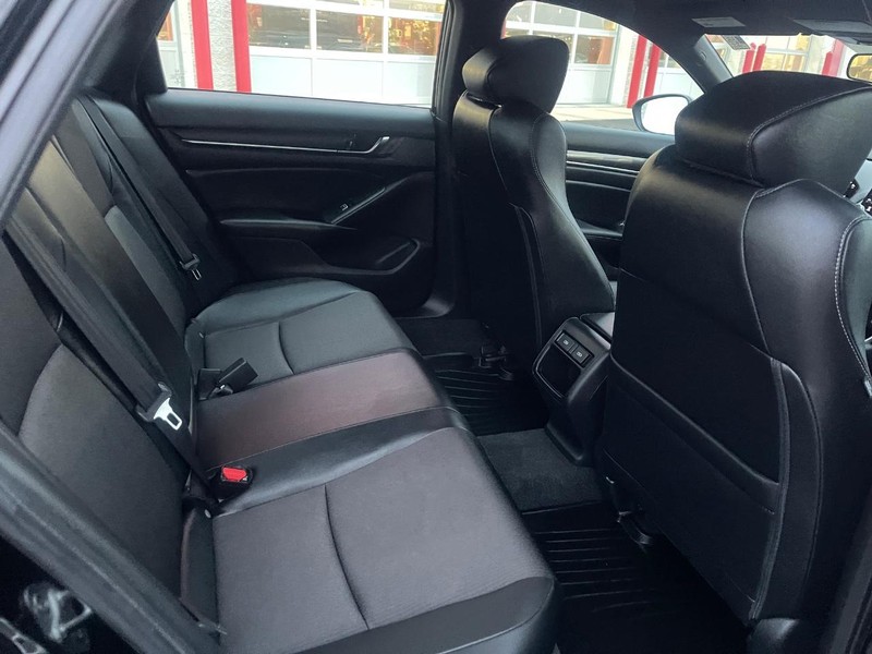 Honda Accord Sedan Vehicle Image 07