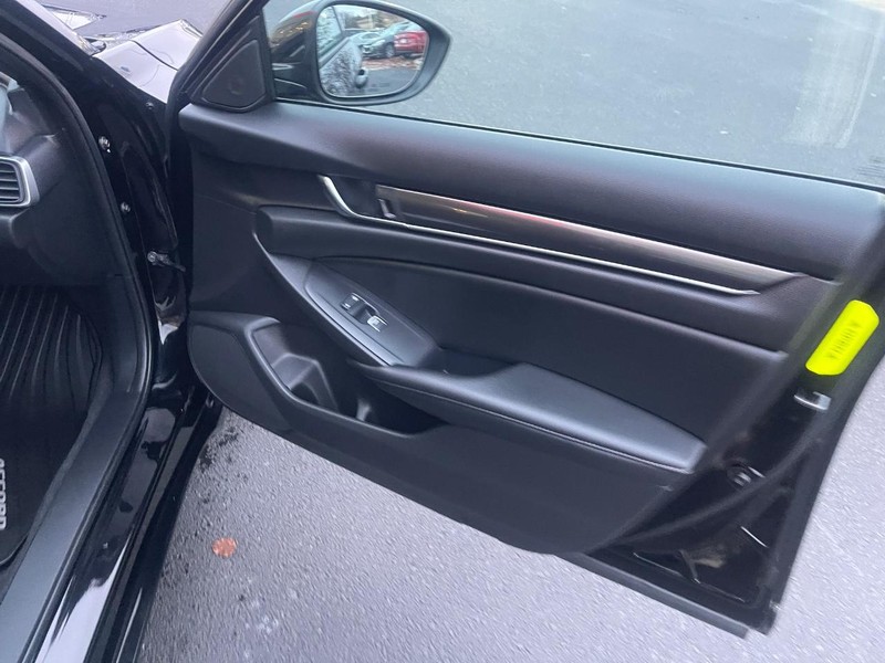 Honda Accord Sedan Vehicle Image 08