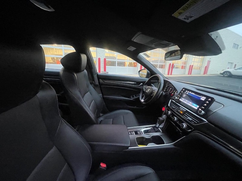 Honda Accord Sedan Vehicle Image 09