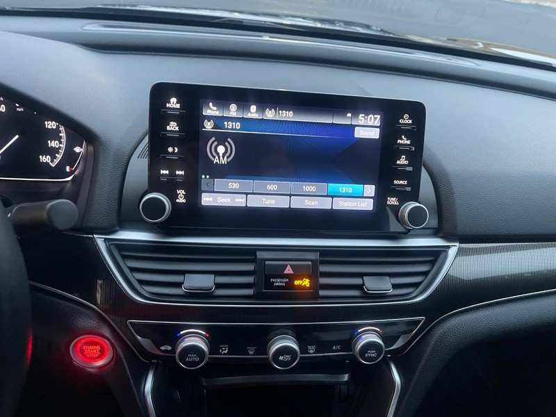 Honda Accord Sedan Vehicle Image 16