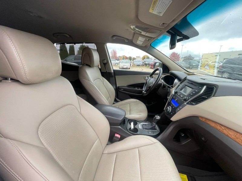 Hyundai Santa Fe Sport Vehicle Image 03