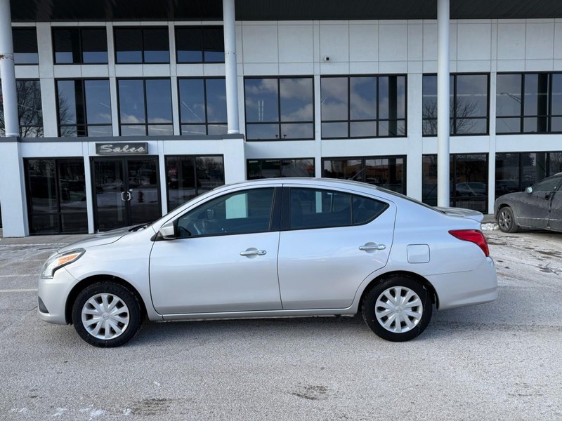 Nissan Versa Sedan Vehicle Image 08