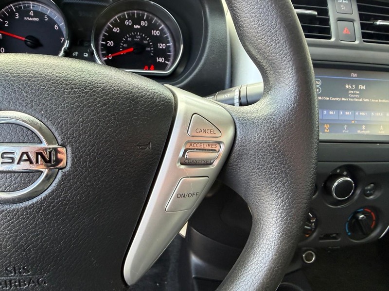 Nissan Versa Sedan Vehicle Image 21