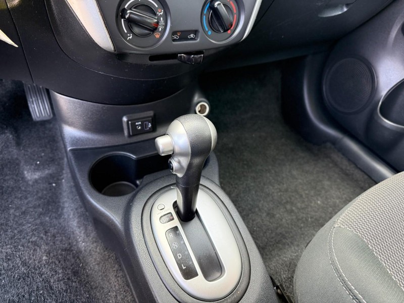Nissan Versa Sedan Vehicle Image 25
