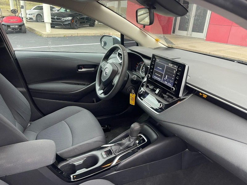 Toyota Corolla Vehicle Image 02